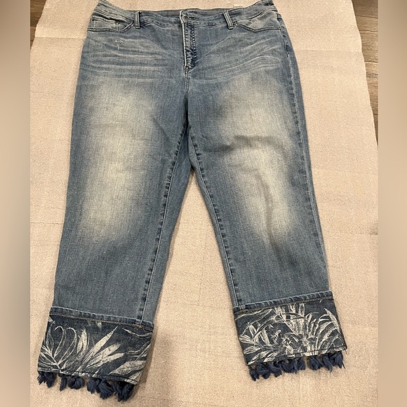[2.5/US14]Chico’s So Slimming Girlfriend Slim Leg Blue Denim Crop Folded Hem - Picture 1 of 10